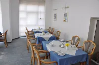Hotel Alexander - breakfast