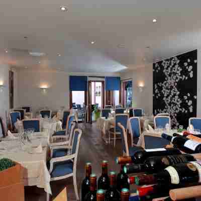 Logis Hôtel le Luth Dining/Meeting Rooms