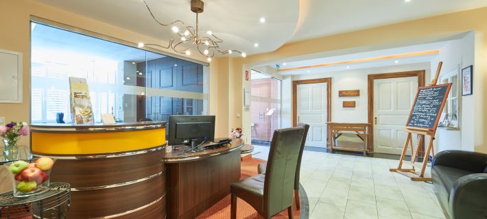 Hotel & Restaurant Alte Schule Отели в г. Штормарн