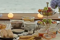 Les Sables Blancs - breakfast