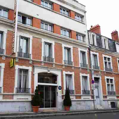 Hotel des Cedres Hotel Exterior