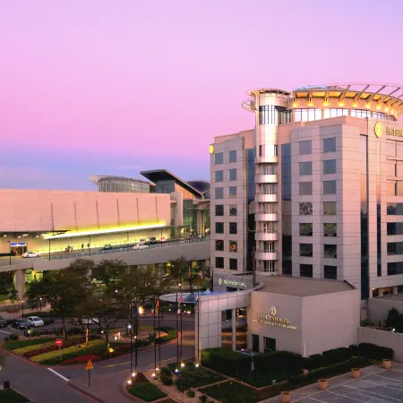 InterContinental Hotels JOHANNESBURG O.R.TAMBO AIRPORT by IHG Отели рядом с достопримечательностью «Императорский дворец»
