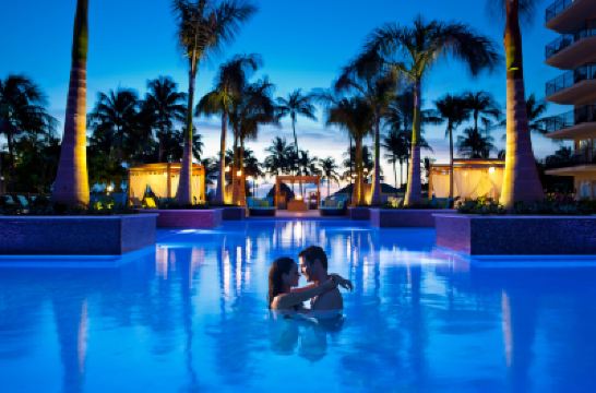 Outdoor Swimming Pool Aruba Marriott Resort & Stellaris Casino Photo