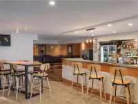 Pelican Waters Resort - bar