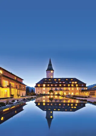 Schloss Elmau Luxury Spa Retreat & Cultural Hideaway Отели в г. Крюн