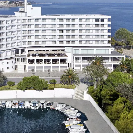 Lucy Hotel