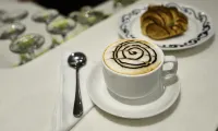 Crown Town Hotel - พร้อมอาหารเช้า