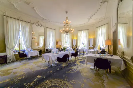 Le Château de Beaulieu Отели в г. Перн