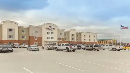 Candlewood Suites Gonzales - Baton Rouge Area by IHG Отели рядом с достопримечательностью «Хаумас Хаус энд Гарденс»