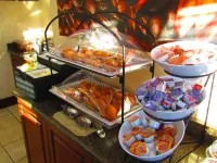 Staybridge Suites ROCHESTER UNIVERSITY by IHG - servizio colazione