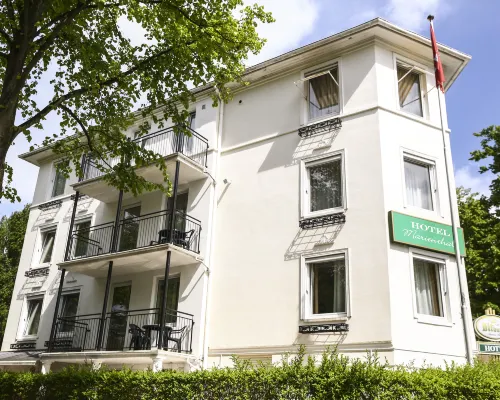 Hotel Marienthal Garni Hotels near Blohms Park