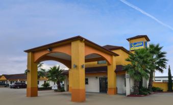 Scottish Inn and Suites Highway Six South