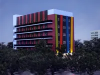 Amaris Hotel Senen Hotels near Senen
