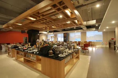 Hotel Dafam Pekanbaru Отели рядом с Аэропорт Симпанг-Тига