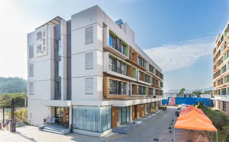 The Elms lnn(Zhuhai BNBU) Отели рядом с достопримечательностью «Zhuhai Branch of Beijing Normal University Dormitory»