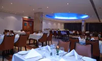Al Madina Suites Doha Các khách sạn ở Doha