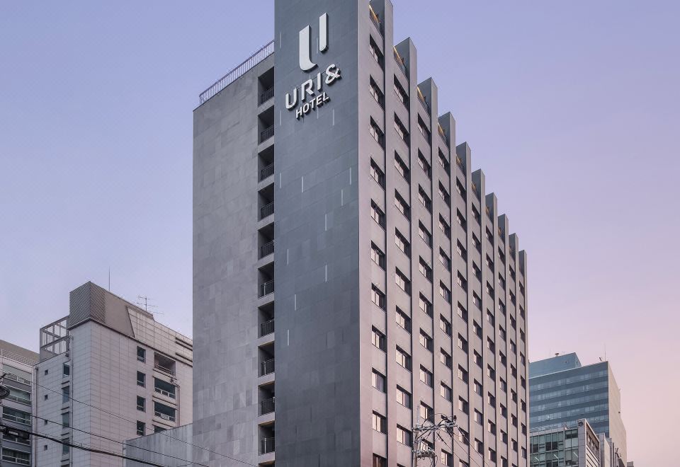 Hotel Uri& modern comforts