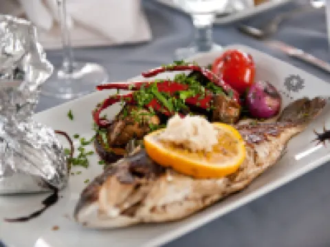 Hotel Leon & Spa アラドのホテル