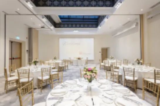 布加勒斯特老城希爾頓花園酒店