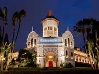 Goodwood Park Hotel Hotel in zona International Building