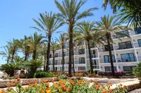 Catalonia Ses Estaques - Adults Only Отели рядом с достопримечательностью «Bus Station Santa Eularia»