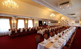 4. Hotel Ko..