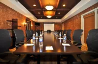 Best Western Plus Palm Court Hotel Hotels in Davis