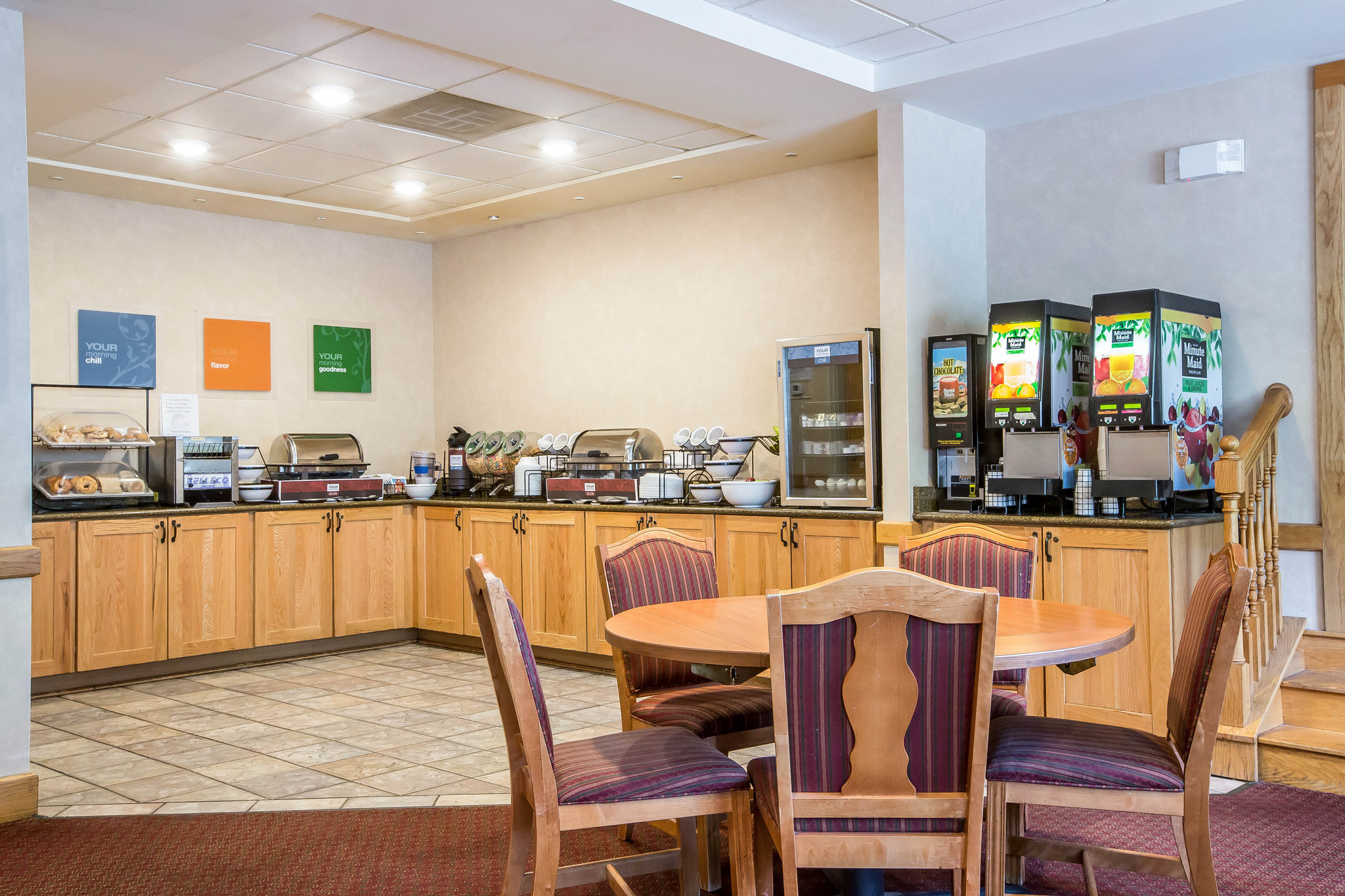 Holiday Inn Express & Suites - Lincoln East - White Mountains, an Ihg Hotel