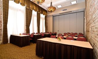Best Western Plus St. Christopher Hotel
