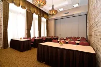 Best Western Plus St. Christopher Hotel