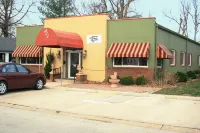 Monroe Street Suites Hotels in Pittsfield