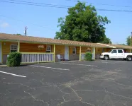 Little Shamrock Motel