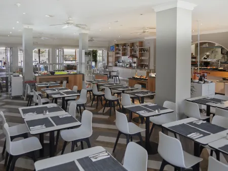 Coral Compostela Beach Golf