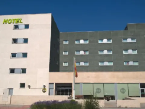 B&B HOTEL Madrid Aeropuerto T1 T2 T3 Hotels in Madrid