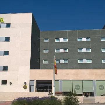 B&B HOTEL Madrid Aeropuerto T1 T2 T3