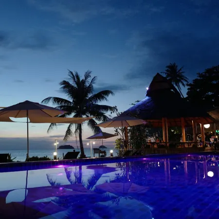 Nature Beach Resort Отели рядом с достопримечательностью «Шесть Кай- Бэй»