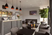 Hôtel le Nautic Hotels in Аркашон