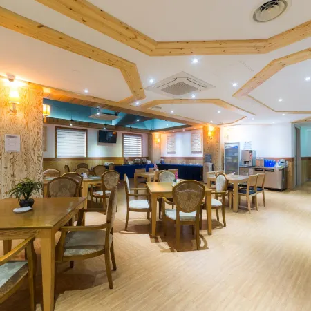 Reborn Suwon Silkroad Hotel