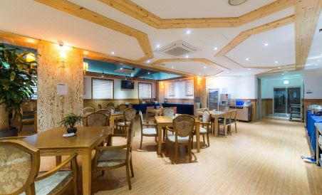 Reborn Suwon Silkroad Hotel - Housity