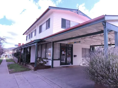 Redhill Cooma Motor Inn Отели в г. Бинхура