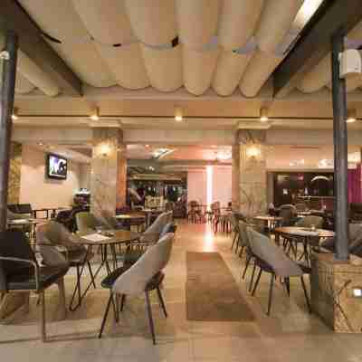 Mistral Hotel Dining/Meeting Rooms