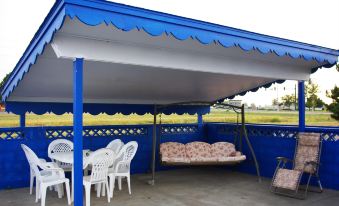 Blue Spruce Motel