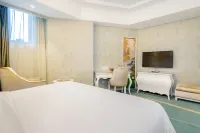 Vienna Hotel (Guiyang Jiaxiulou Airport Road) Hotels in Guiyang