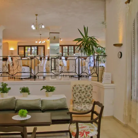 Azure Mare Hotel