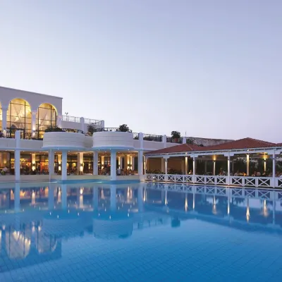 Porto Bello Royal 아쿠아티카 워터 파크 주변 호텔