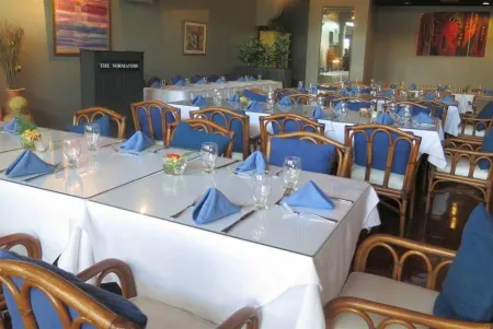 Hotel Normandie Limited Отели рядом с достопримечательностью «Dattatreya Temple and Hanuman Statue»