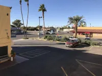 Townhouse Inn and Suites - Parkplatz