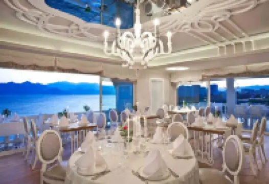 馬西莫成人專屬酒店（前身為拉精品酒店）