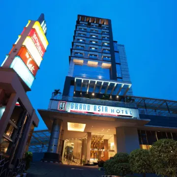 Grand Asia Hotel Jakarta Отели рядом с достопримечательностью «Морский Мир»