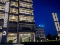 Queenco Entertainment Resort Hotels near Victory Beach